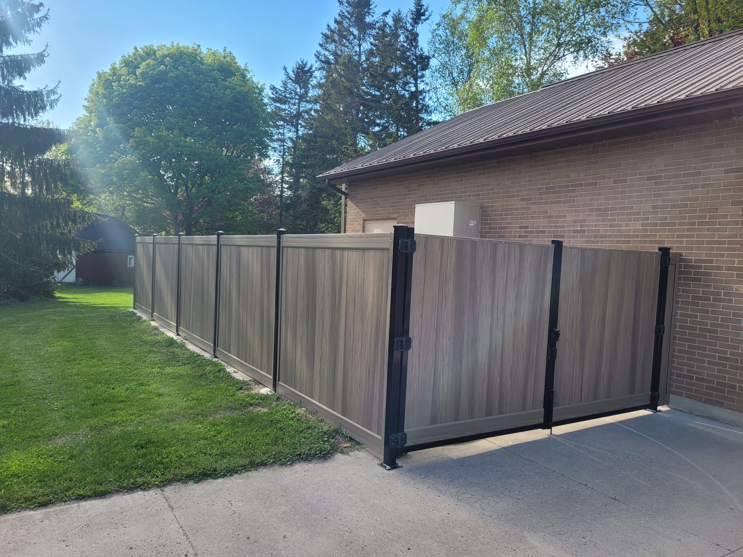 Explore the strength and elegance of Fortress Fencing by Fortress Fencing